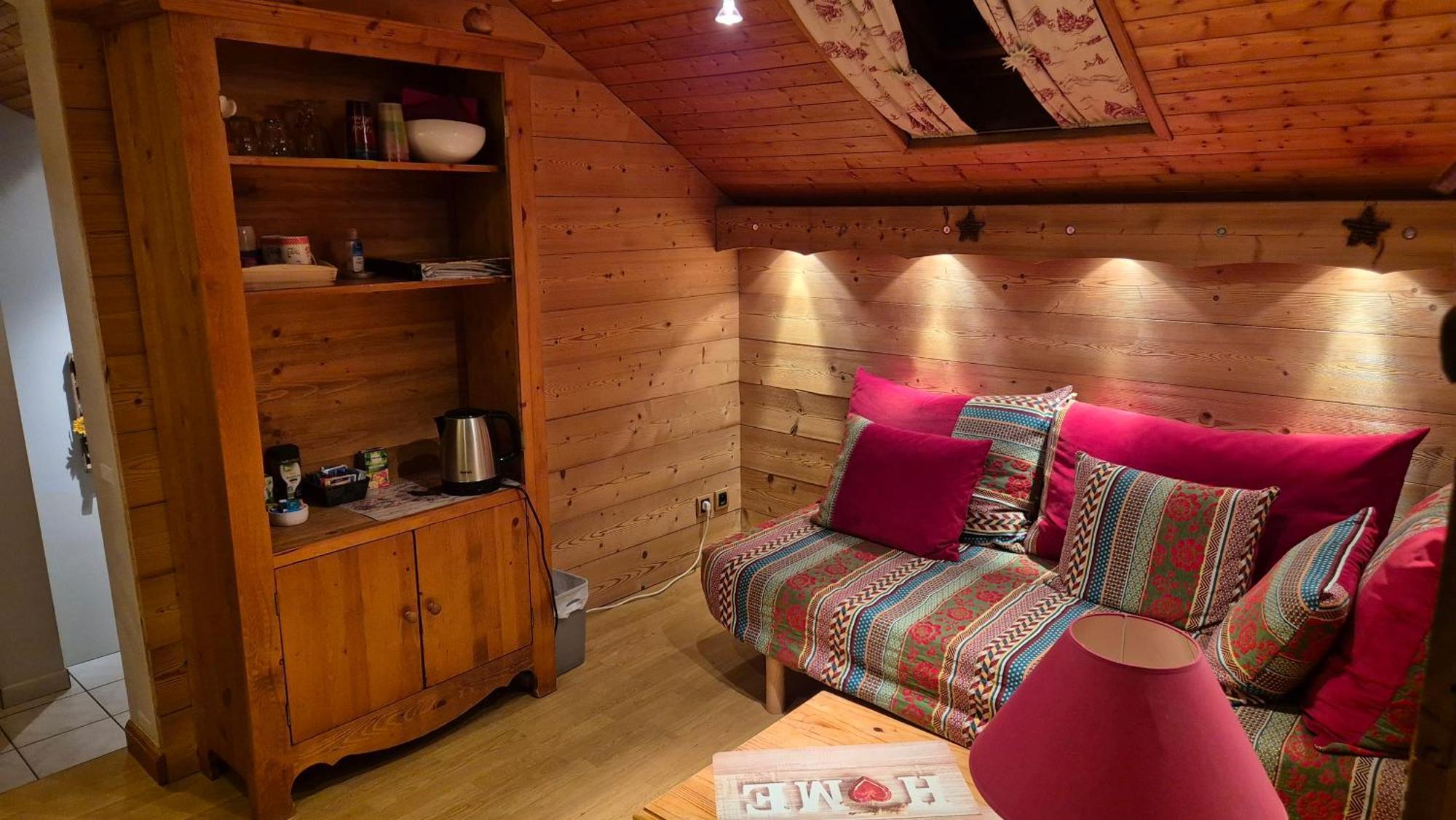 Comme A La Maison, Chambres Au Calme Verrens-Arvey Esterno foto